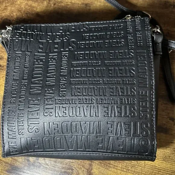 Steve Madden Black Faux Leather Crossbody Bag Purse Handbag Pocketbook W/Chain - Picture 3 of 14